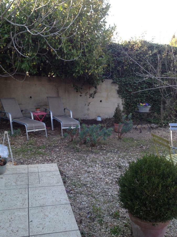 L'Oustalet Apartment La Tour-d'Aigues Luaran gambar
