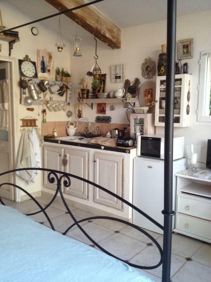 L'Oustalet Apartment La Tour-d'Aigues Luaran gambar